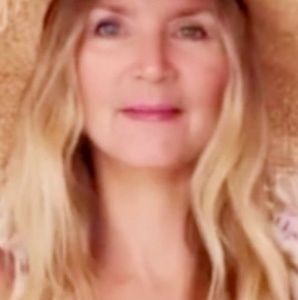 Meet your Posher, Rose